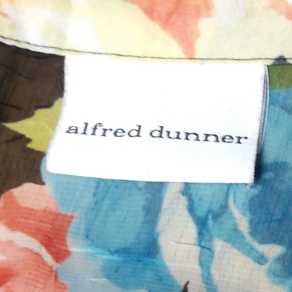 Alfred Dunner Sheer Flowered Blouse Size 8 - Picture 4 of 5
